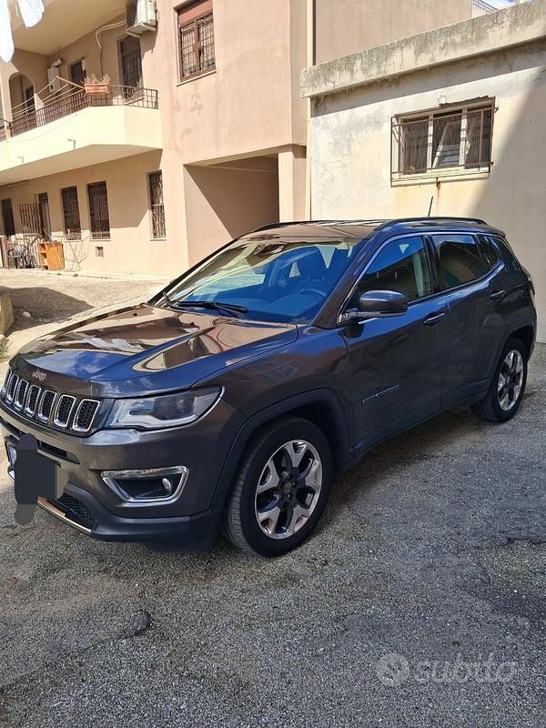 Usata Jeep Compass 120 CV (88 kW) 2019 Grigio SUV