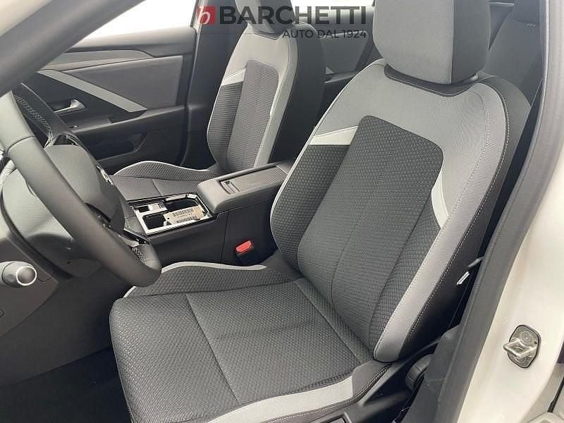 Usata Opel Astra Edition 110 CV (80 kW) 2023 Bianco Utilitaria