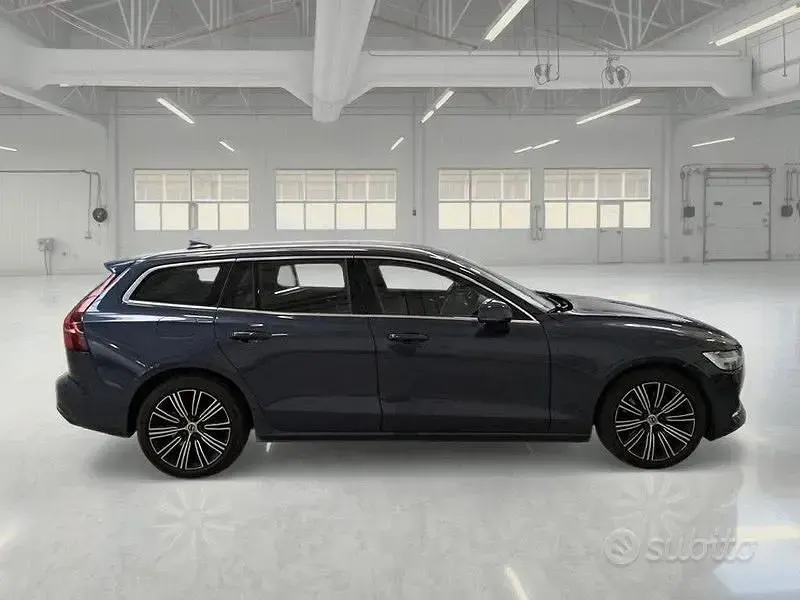 Usata Volvo V60 Inscription 250 CV (183 kW) 2020 Grigio Station wagon