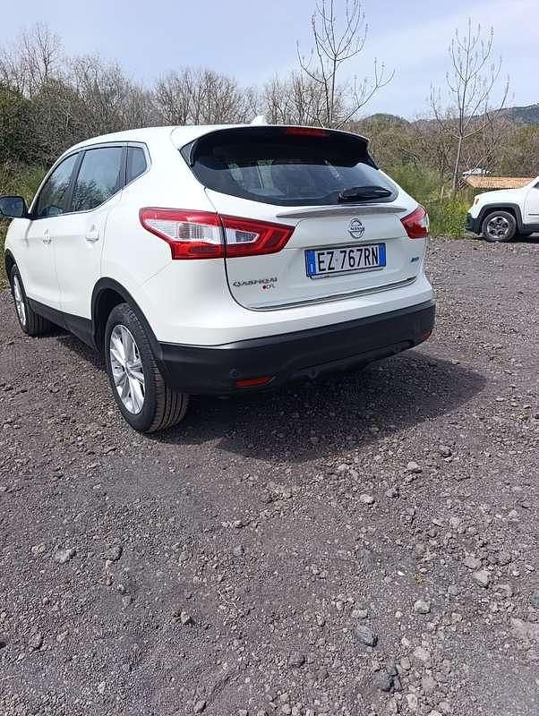 Usata Nissan Qashqai 360º 110 CV (80 kW) 2015 Bianco SUV