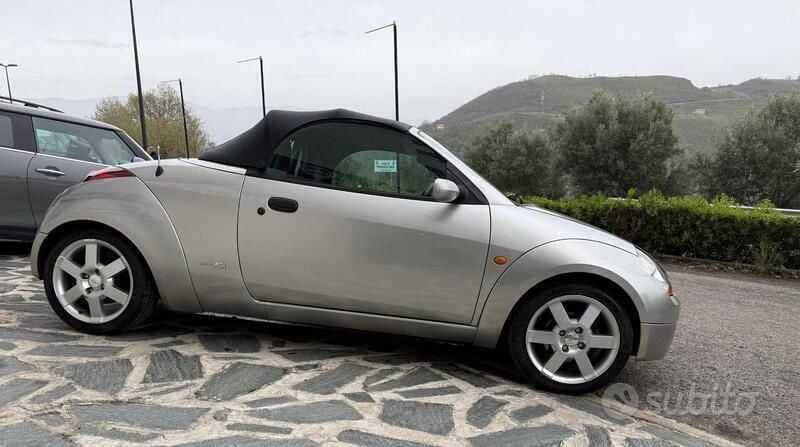 Usata Ford StreetKa 95 CV (69 kW) 2003 Grigio Cabrio