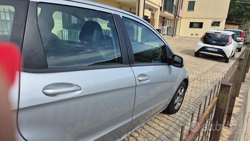 Usata Mercedes A180 2011 Grigio Berlina