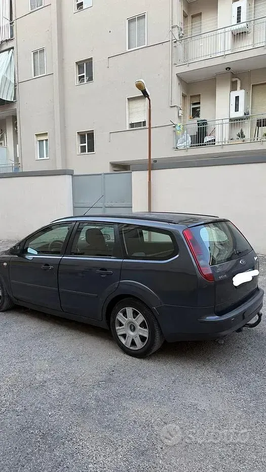 Usata Ford Focus 116 CV (85 kW) 2008 Nero Station wagon
