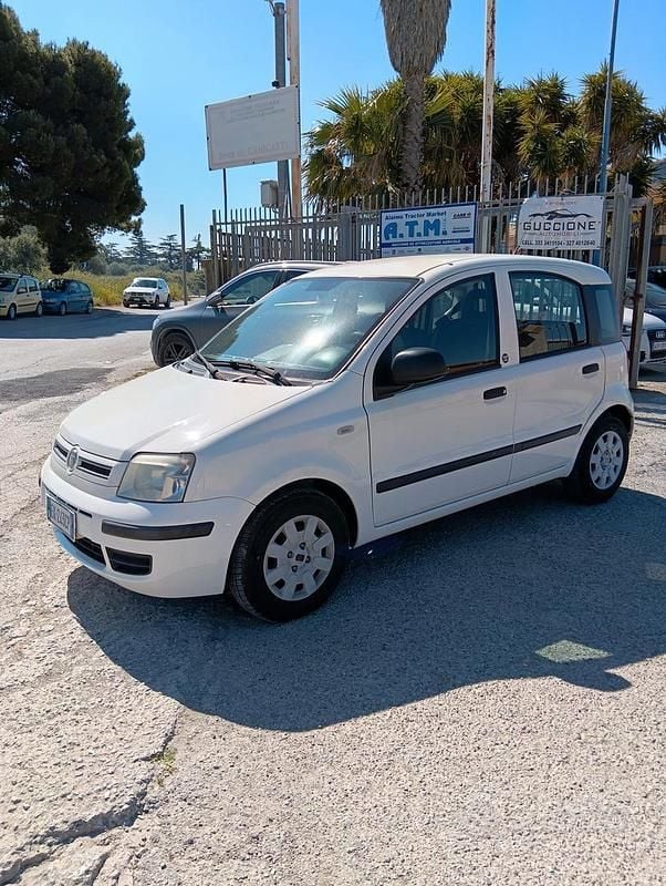 Usata Fiat Panda Dynamic 60 CV (44 kW) 2012 Bianco Utilitaria