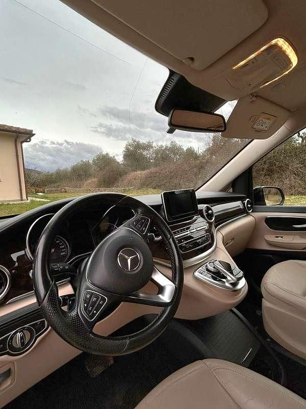 Usata Mercedes V220 163 CV (119 kW) 2017 Nero Monovolume