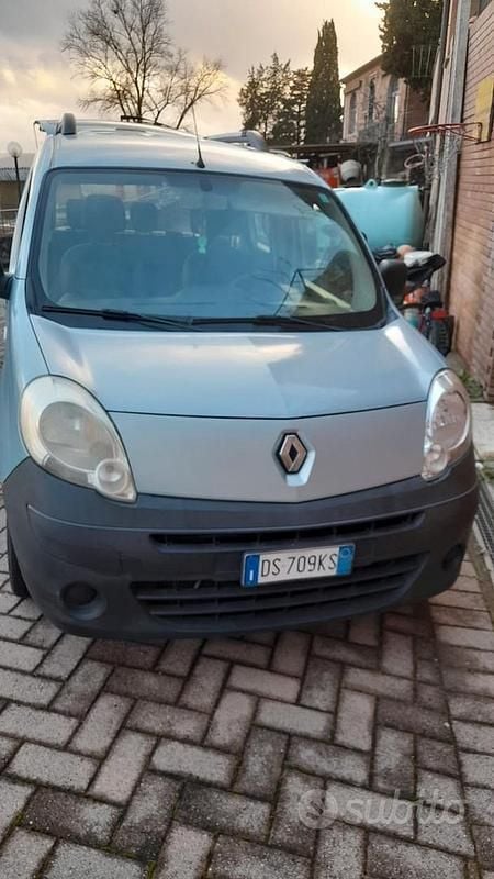 Usata Renault Kangoo 85 CV (62 kW) 2008 Blu Monovolume