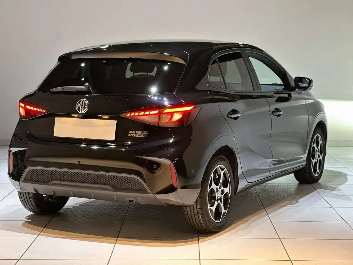 Usata MG MG3 Luxury 194 CV (142 kW) 2025 Nero Utilitaria