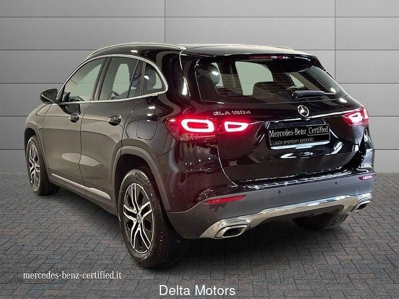 Usata Mercedes GLA180 116 CV (85 kW) 2023 Nero SUV