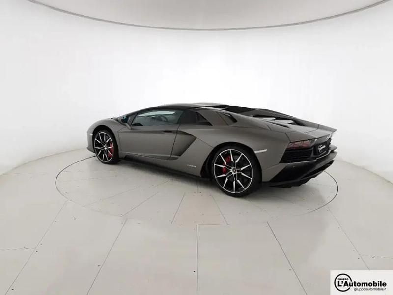 Usata Lamborghini Aventador 741 CV (545 kW) 2018 Grigio Cabrio
