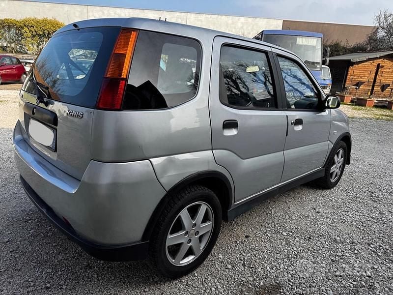 Usata Suzuki Ignis 93 CV (68 kW) 2004 Grigio Utilitaria