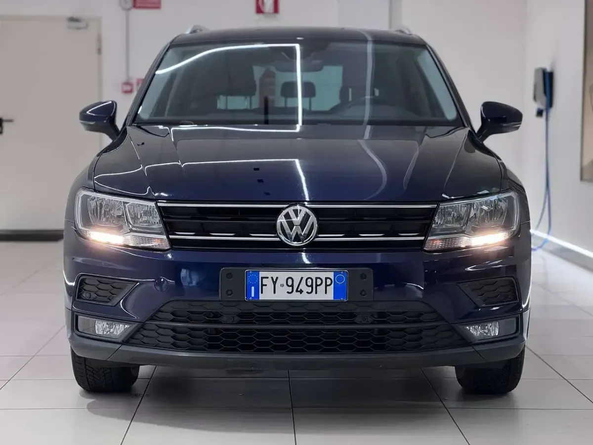 Usata VW Tiguan Business 150 CV (110 kW) 2019 Blu/azzurro SUV