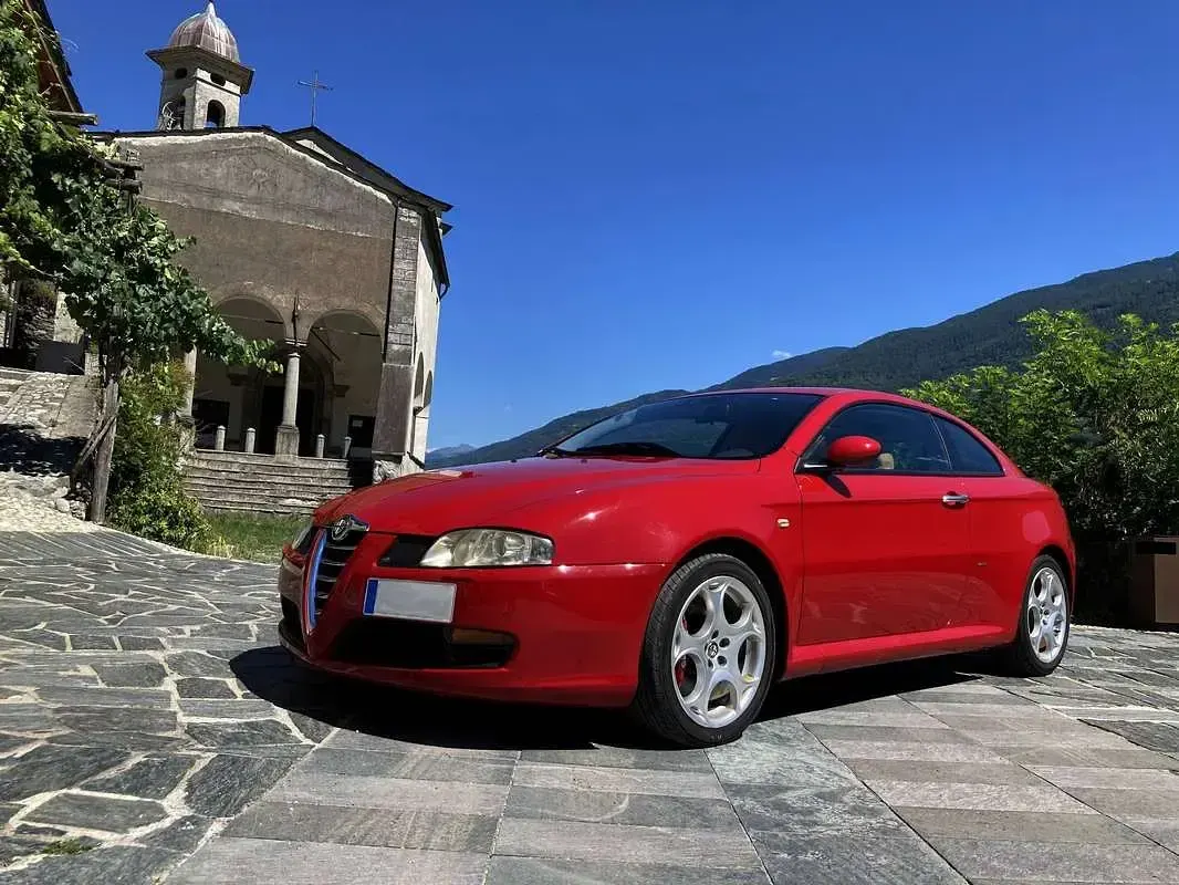 Usata Alfa Romeo GT 239 CV (175 kW) 2004 Rosso Coupé