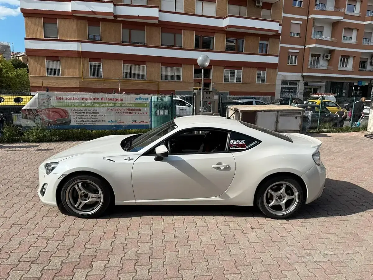 Usata Toyota GT86 GT 2012 Bianco Coupé