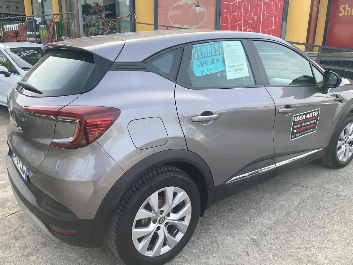 Usata Renault Captur Business 95 CV (69 kW) 2021 Grigio SUV