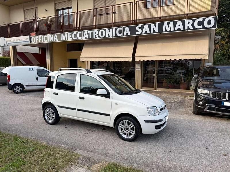 Bianco Usata 2012 Fiat Panda Dynamic Tre volumi | 4400 € (Ottimo prezzo) - Immagine 1/4