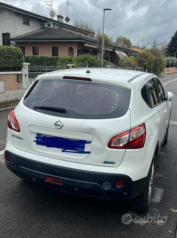 Usata Nissan Qashqai Tekna 110 CV (80 kW) 2010 Bianco SUV