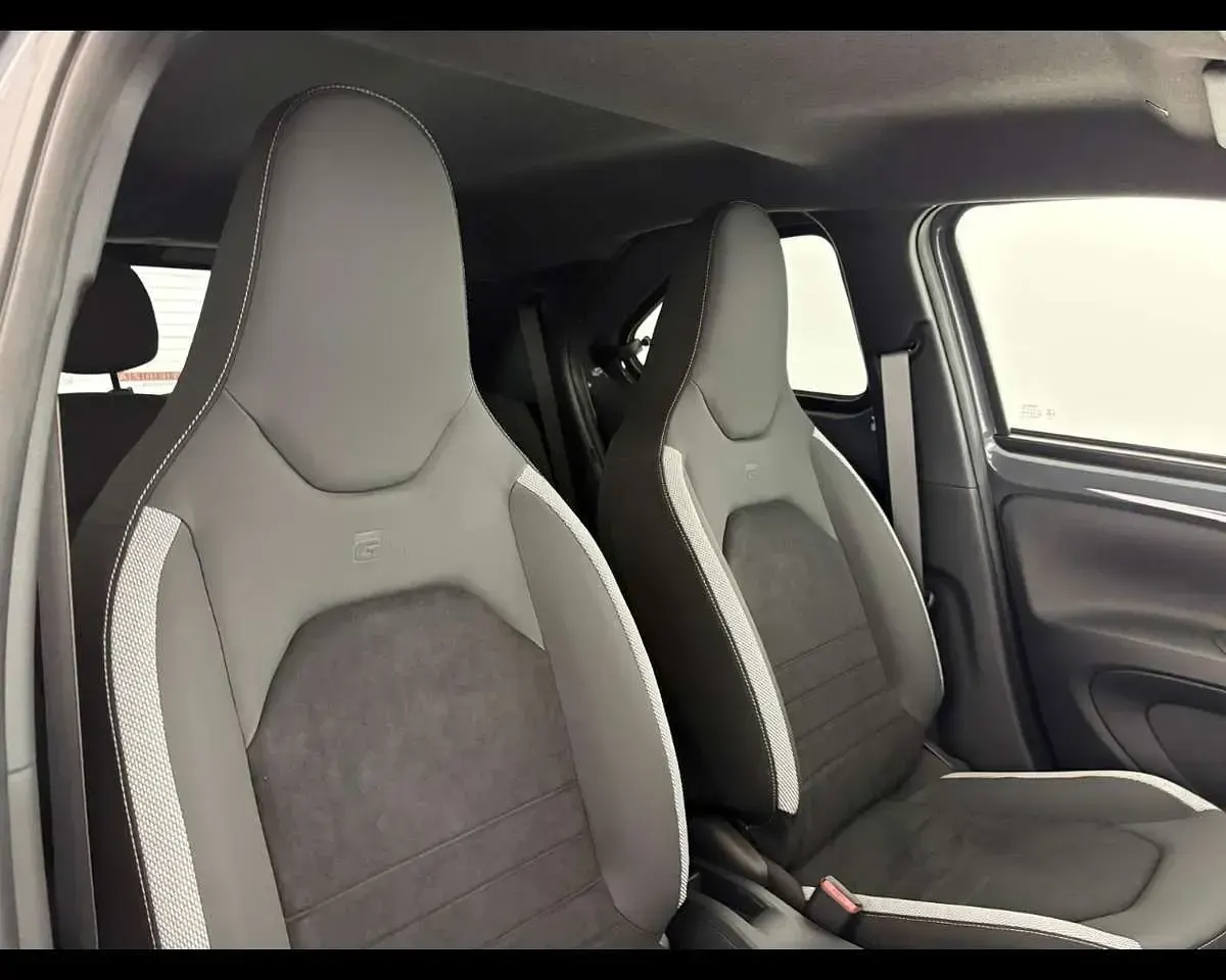 Nuova Toyota Aygo X Sport 92 CV (67 kW) 2026 Storm grey / black SUV