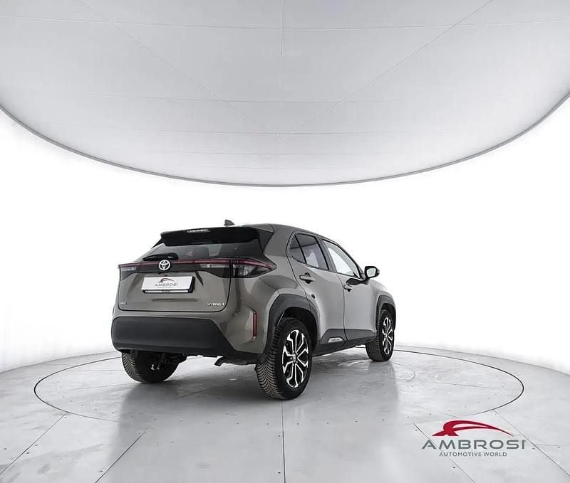 Usata Toyota Yaris Cross Active 92 CV (67 kW) 2022 Verde SUV