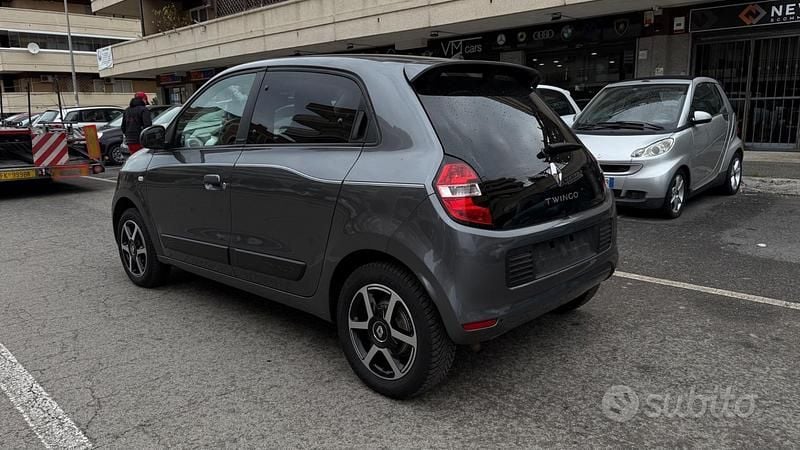 Usata Renault Twingo SE 65 CV (47 kW) 2019 Grigio Utilitaria