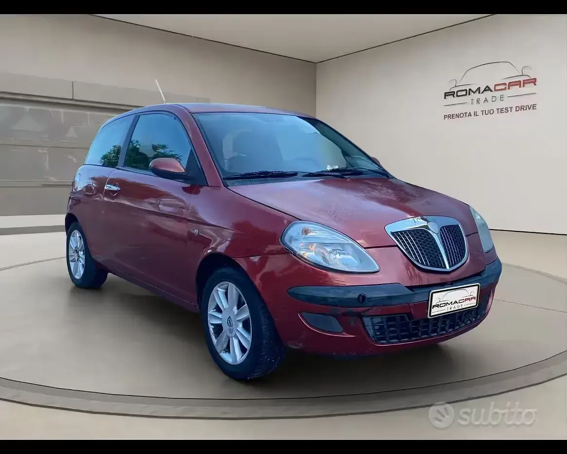 Usata Lancia Ypsilon 69 CV (50 kW) 2004 Rosso Utilitaria