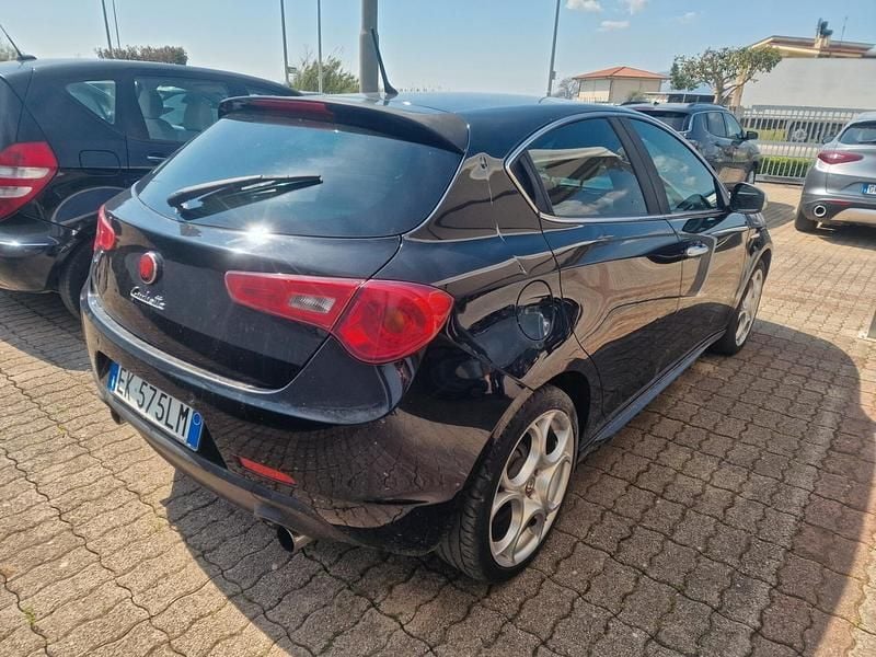 Usata Alfa Romeo Giulietta 140 CV (102 kW) 2012 Nero Utilitaria