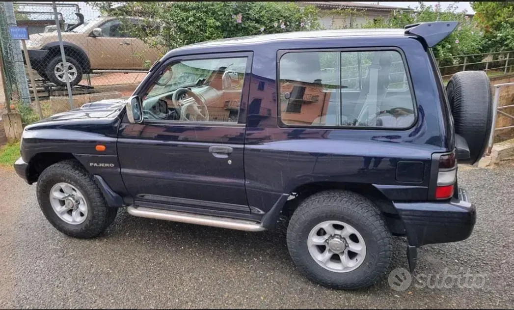 Usata Mitsubishi Pajero 208 CV (152 kW) 2000 Blu SUV