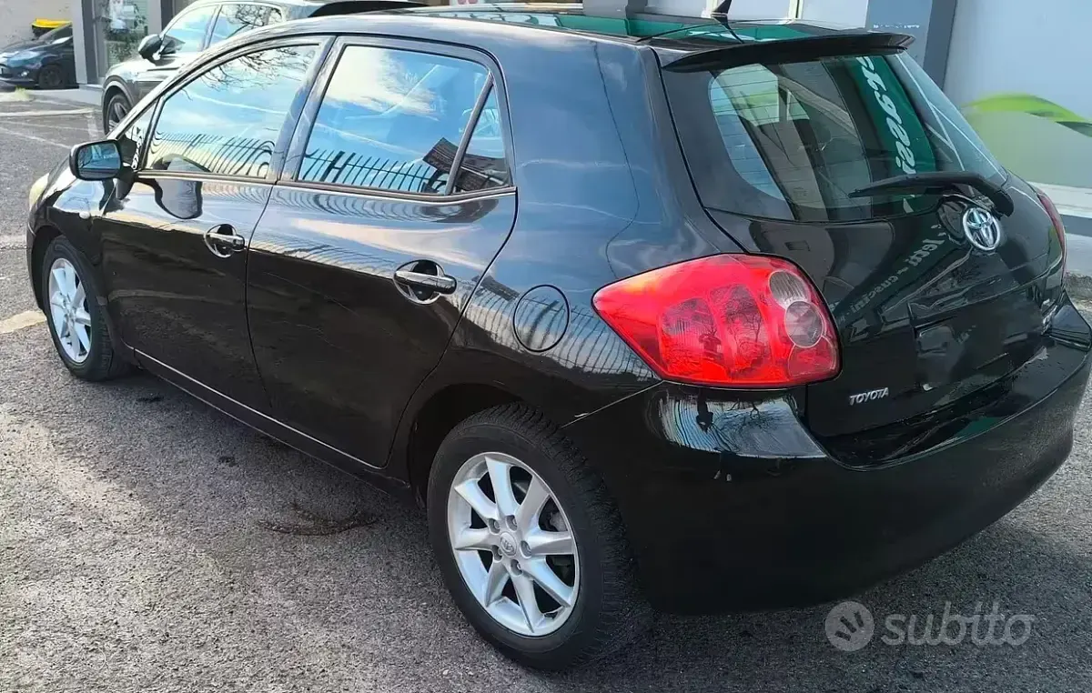 Usata Toyota Auris 177 CV (130 kW) 2007 Nero Berlina