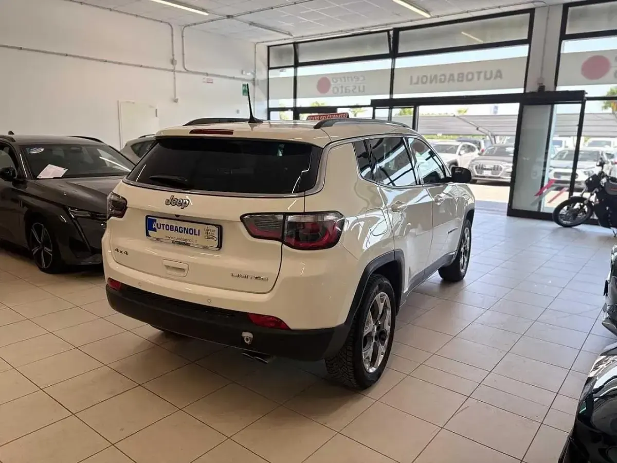 Usata Jeep Compass Limited 140 CV (102 kW) 2018 Bianco SUV