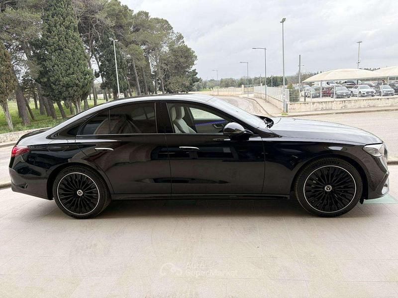 Usata Mercedes E300 AMG 197 CV (144 kW) 2024 Nero Berlina