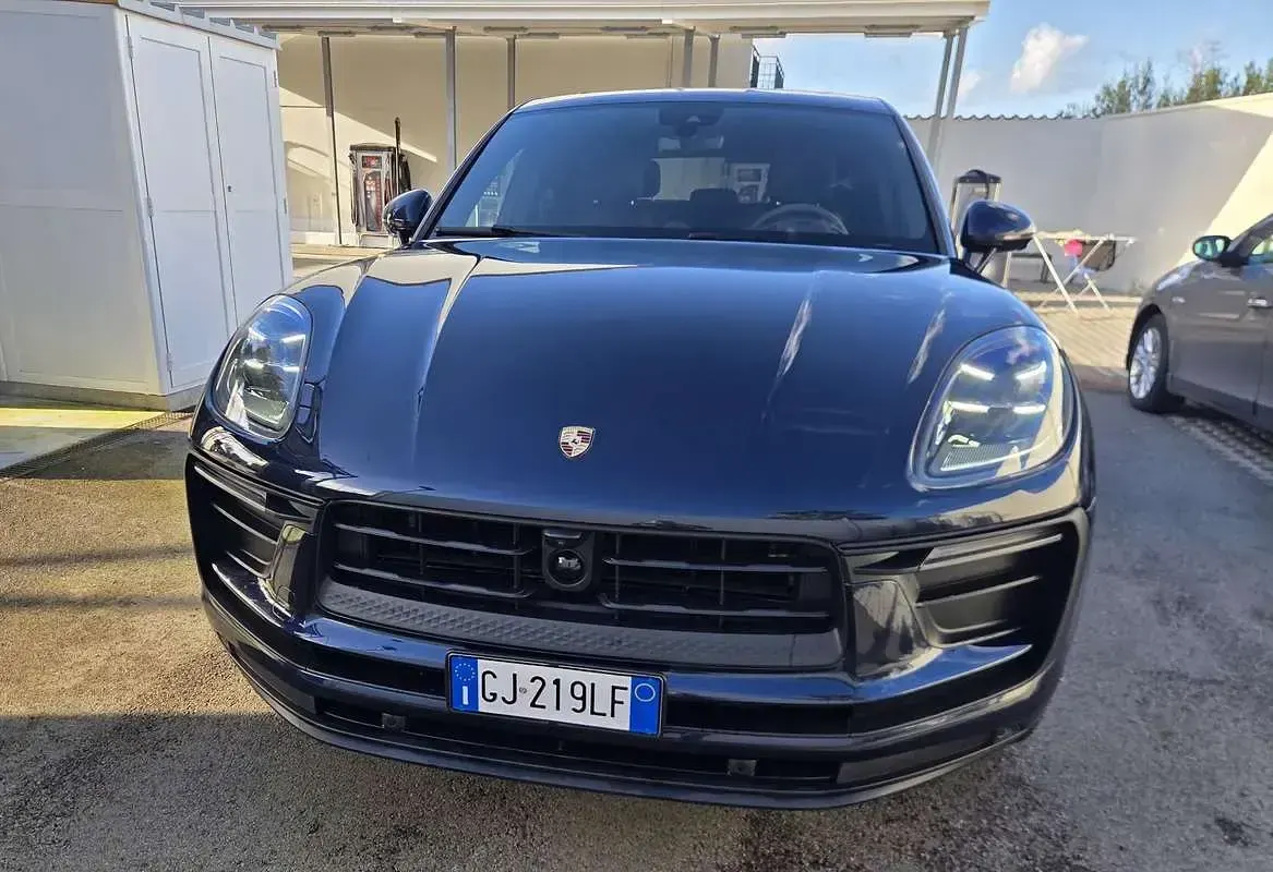 Usata Porsche Macan Sport 265 CV (194 kW) 2022 Blu/azzurro SUV