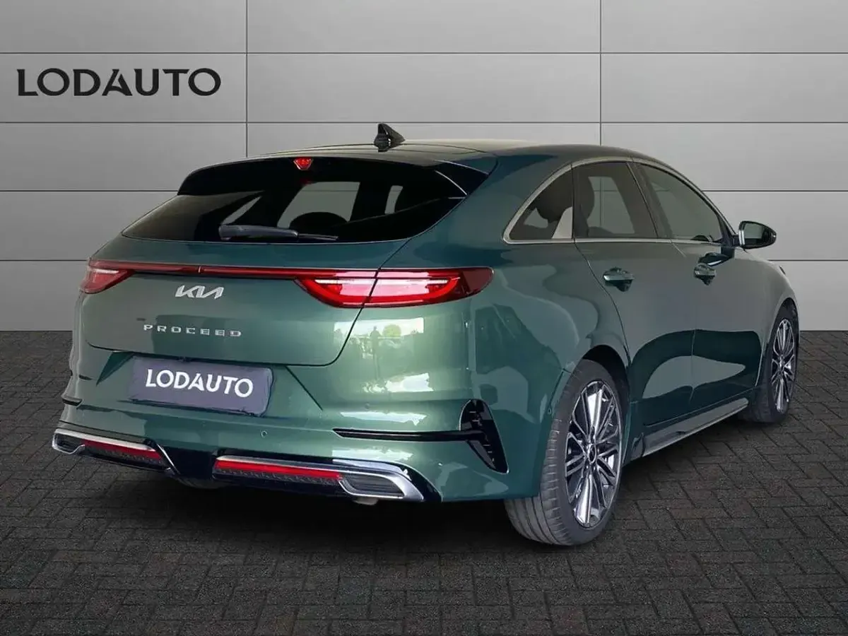 Usata Kia ProCeed GT-Line 160 CV (117 kW) 2024 Verde Station wagon