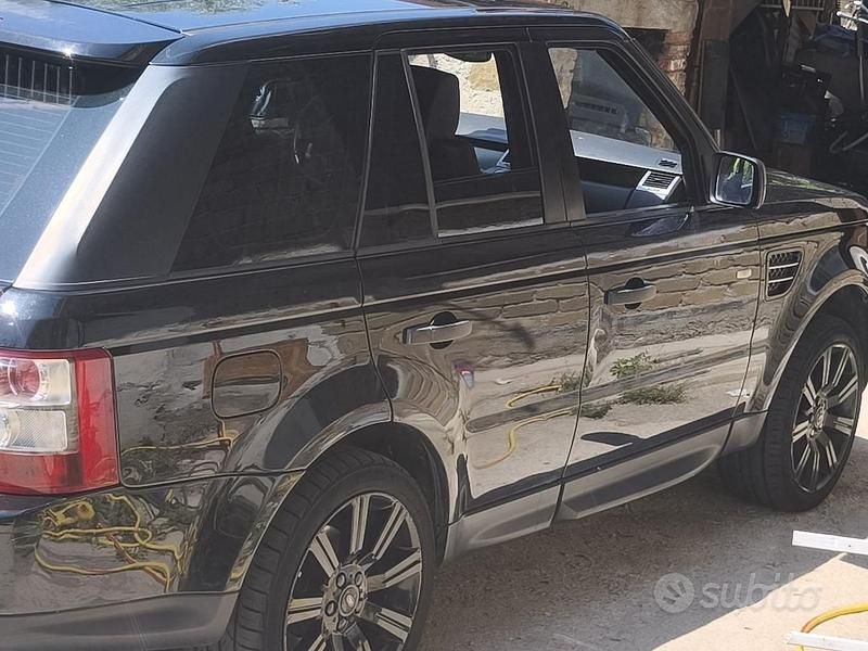 Second-hand Land Rover Range Rover Sport HSE 190 CP (139 kW) 2006 Negru SUV