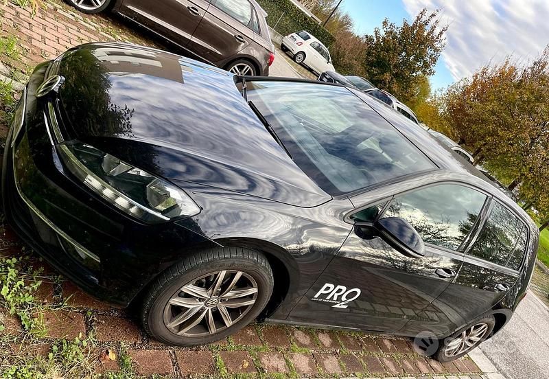 Usata VW Golf VII 110 CV (80 kW) 2019 Nero Berlina