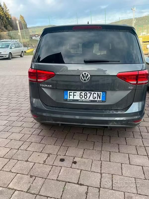 Usata VW Touran 2016 Grigio Monovolume
