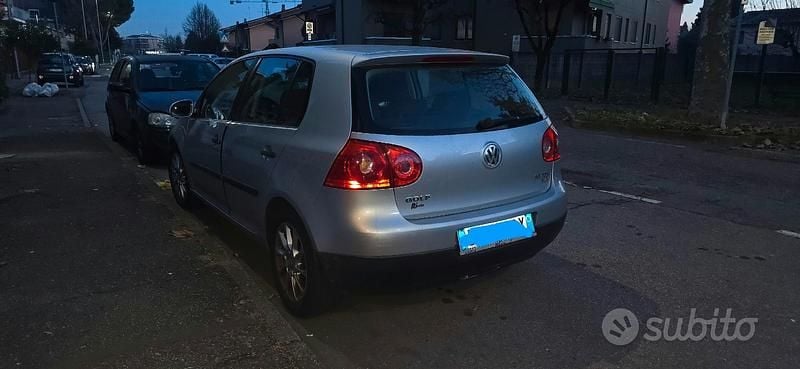 Usata VW Golf V 105 CV (77 kW) 2006 Utilitaria