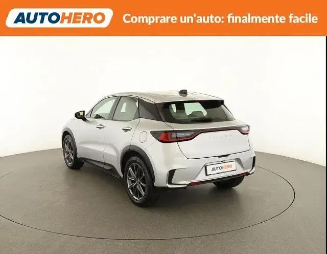 Usata Lexus LBX 136 CV (100 kW) 2025 Argento SUV