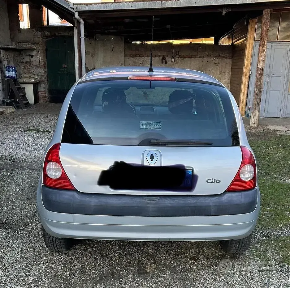 Usata Renault Clio Expression 58 CV (42 kW) 2003 Grigio Utilitaria