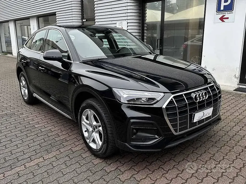 Usata Audi Q5 Sportback Ambiente 204 CV (150 kW) 2022 Nero / metallizzato SUV