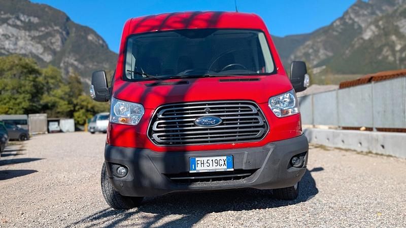 Usata Ford Transit Trend 130 CV (95 kW) 2017 Rosso Berlina