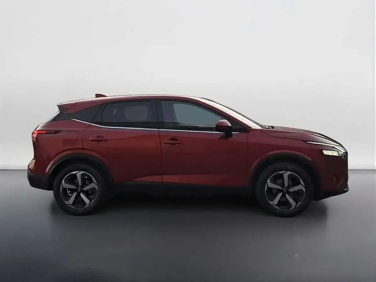 Usata Nissan Qashqai N-Connecta 158 CV (116 kW) 2022 Rosso SUV