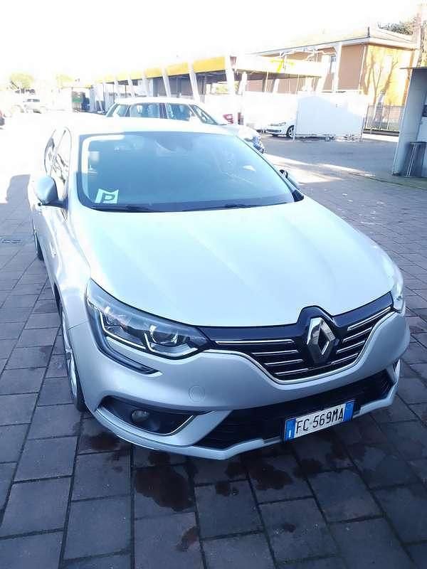 Usata Renault Mégane IV 110 CV (80 kW) 2016 Berlina