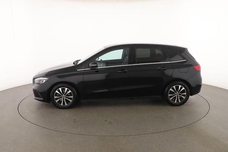 Usata Mercedes B180 150 CV (110 kW) 2023 Nero Monovolume