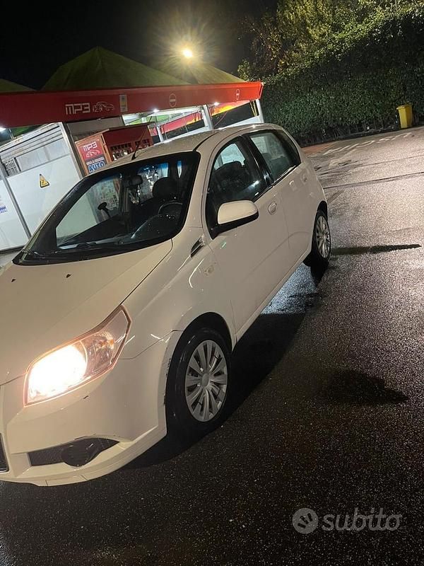 Usata Chevrolet Aveo 2010 Bianco Berlina