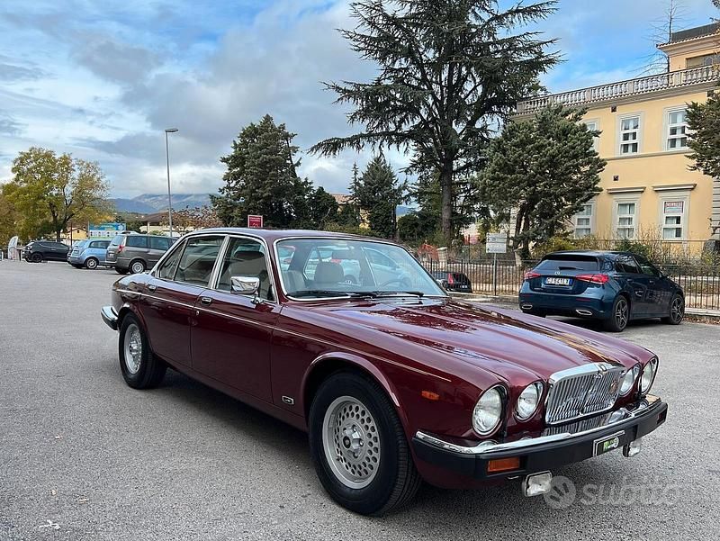 Usata Jaguar XJ6 1982 Rosso Berlina