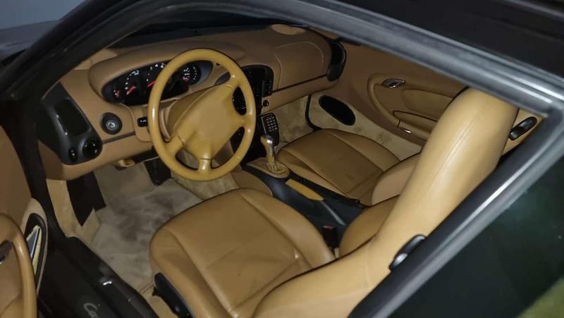 Usata Porsche 911 Carrera 4 300 CV (220 kW) 1999 Nero Coupé
