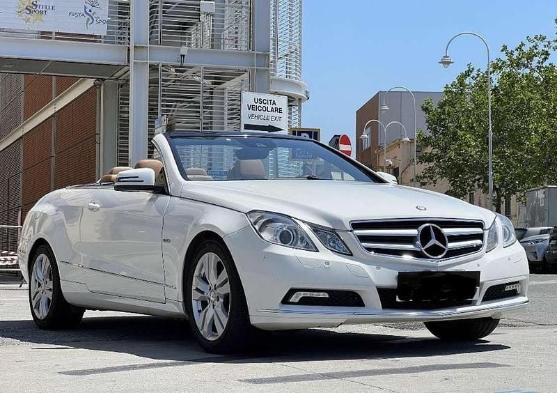 Usata Mercedes E350 Executive 231 CV (169 kW) 2010 Bianco Cabrio