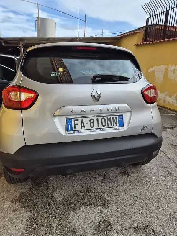 Usata Renault Captur 90 CV (66 kW) 2015 SUV