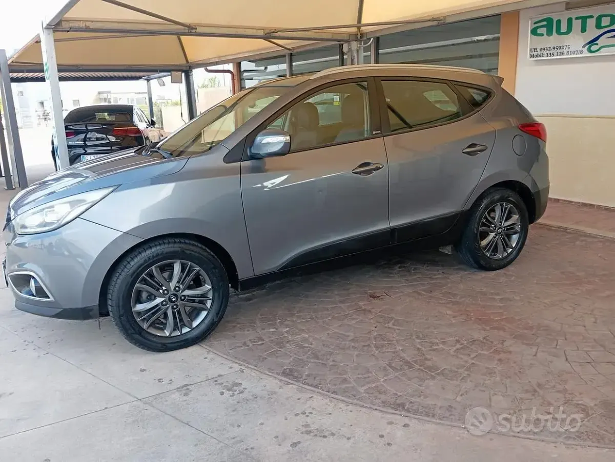 Usata Hyundai ix35 Xpossible 136 CV (100 kW) 2014 Grigio SUV