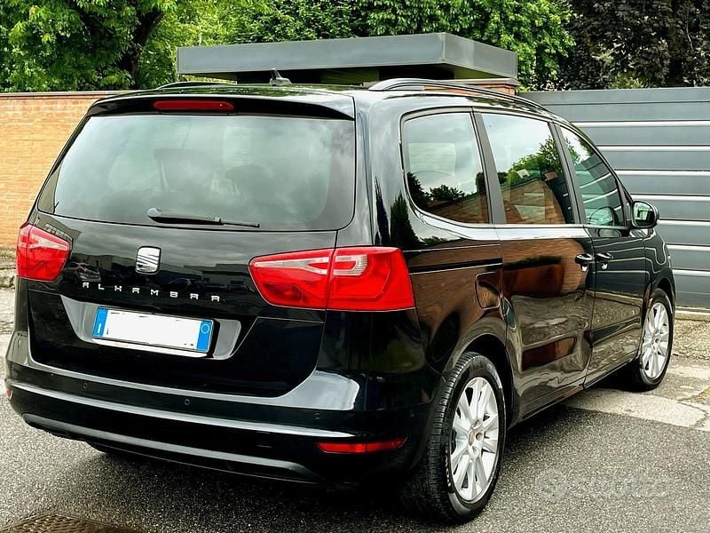Usata Seat Alhambra 140 CV (102 kW) 2014 Nero Monovolume
