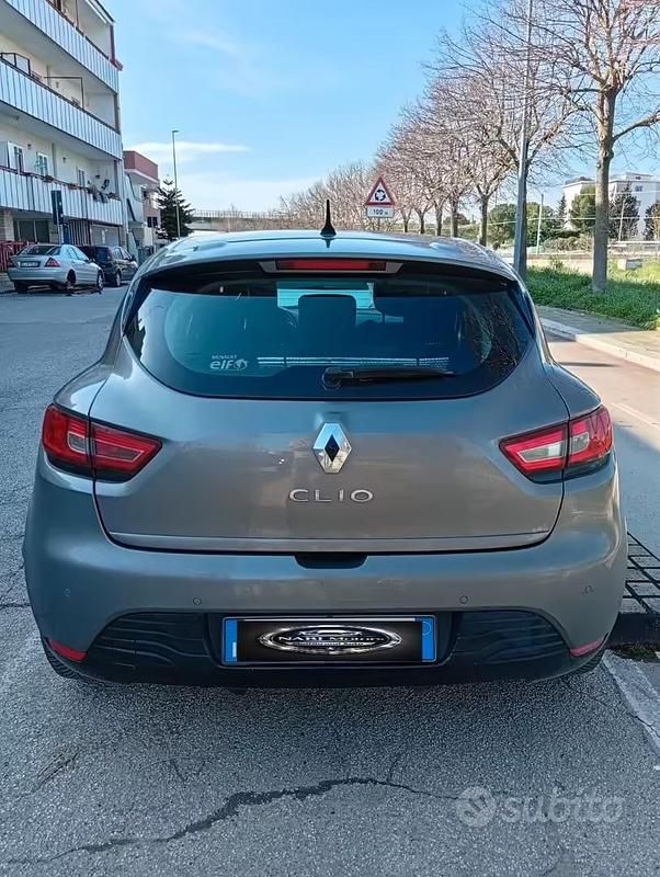 Usata Renault Clio IV 75 CV (55 kW) 2015 Grigio Berlina
